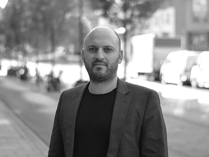 Porträtt av Stavros Constantinou